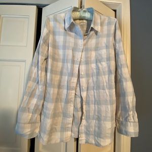 Gap button down shirt